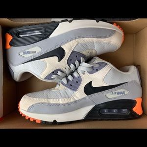 NIKE AIRMAX